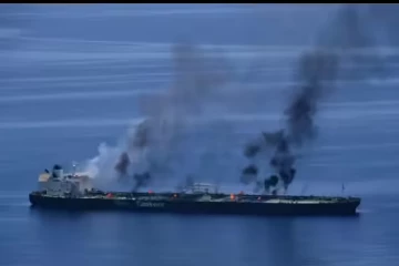 ඉරානයත් ලේසි නෑ - ගල්ෆ් කලාපේ ඇමරිකානු ටැංකියක් ගිනිබත් කරයි