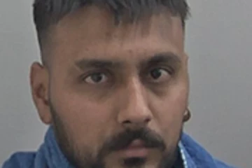 பிரித்தானியாவின் M40 சாலை விபத்தில் பெண் உயிரிழப்பு: தலைமறைவான சாரதிக்கு பொலிஸார் வலைவீச்சு