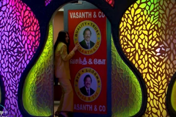 அதிரடியாக வீட்டிற்குள் நுழைந்த போட்டியாளர்.. அதிர்ச்சியில் பிக்பாஸ் பிரபலங்கள்- இனி நடக்க போவது என்ன?