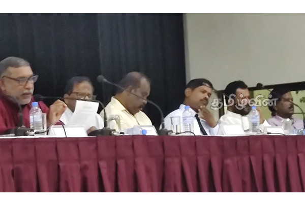 பக்கச்சார்பாக வன இலாகா செயற்படுவதாக குற்றச்சாட்டு | Tamil Mps In Vavuniya Biased Forest Department பக்கச்சார்பாக வன இலாகா செயற்படுவதாக குற்றச்சாட்டு | Tamil Mps In Vavuniya Biased Forest Department