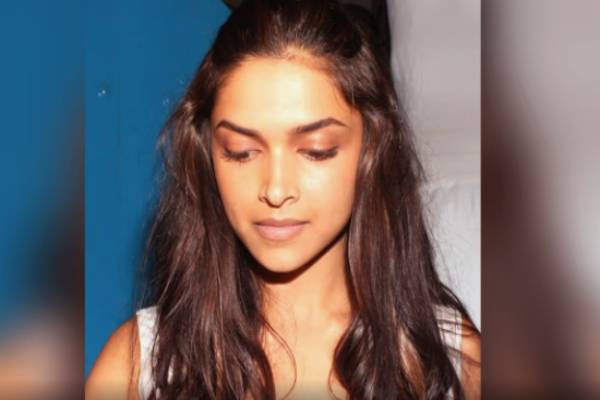 திரைப்பட கதாநாயகிகளின் ரியல் லுக் - முடிஞ்சா யாருனு கண்டுபிடிங்க | Heroines Natural Look Without Makeup Photos திரைப்பட கதாநாயகிகளின் ரியல் லுக் - முடிஞ்சா யாருனு கண்டுபிடிங்க | Heroines Natural Look Without Makeup Photos