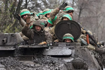 பக்முட் பகுதியிலிருந்து வெளியேறிய உக்ரைன் இராணுவ வீரர்கள்! பிரித்தானிய வெளியிட்ட அதிர்ச்சி தகவல்