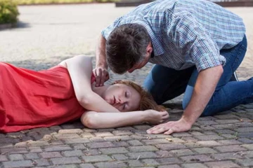 மயக்கம் ஏற்பட்டால் உடனே என்ன செய்ய வேண்டும்? கட்டாயம் தெரிஞ்சிக்கோங்க