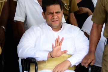 மருத்துவமனையில் வைத்து துமிந்தவை அள்ளிச்சென்ற சிஐடி!