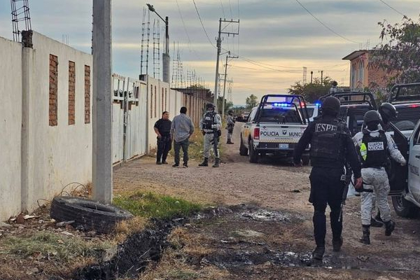 மெக்சிகோவை உலுக்கிய துப்பாக்கிச் சூடு! ஸ்தலத்திலேயே பலியான 11 பேர் | 11 People Killed In A Shooting In Mexico