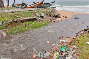 தமிழர் பகுதியை தாக்கிய கடும் மழை, சூறாவளி காற்று ; பொதுமக்கள் அவதி