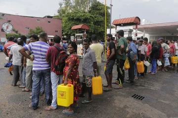 எரிபொருள் நிரப்பு நிலையங்களுக்கு பொலிஸ் பாதுகாப்பு! - பொலிஸ்மா அதிபர் உத்தரவு