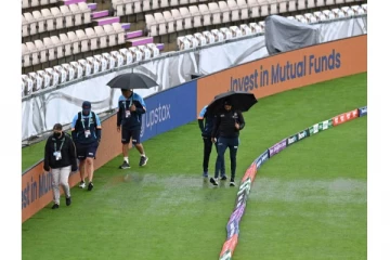 காத்திருக்கும் மழை: டெஸ்ட் சாம்பியன்ஷிப் போட்டியில் தொடரும் சோகம்