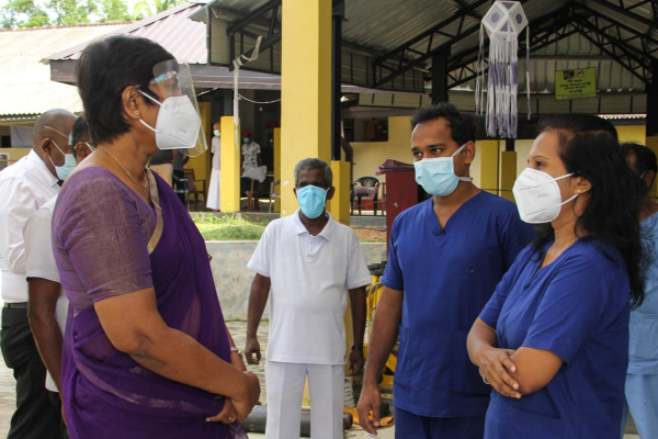 රාජ්‍ය ඇමතිනී සුදර්ශිනී කොස්ගම ප්‍රදේශීය රෝහලේ නිරීක්ෂණයක... | Srilanka Health