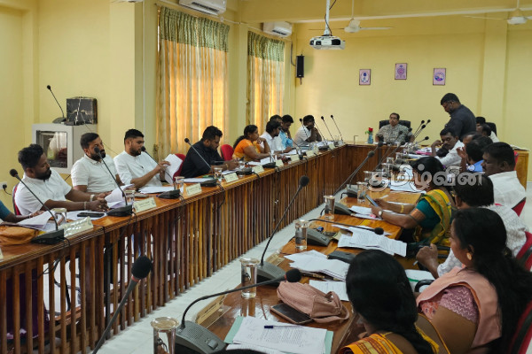 மானிப்பாய் பிரதேச சபையின் அறிக்கையில் பிழை - பல உறுப்பினர்கள் குற்றச்சாட்டு! | Report Of Manipay Pradeshiya Sabha