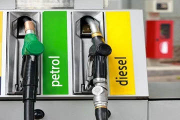 வரலாறு காணாத அளவு உயர்ந்த பெட்ரோல், டீசல் விலை