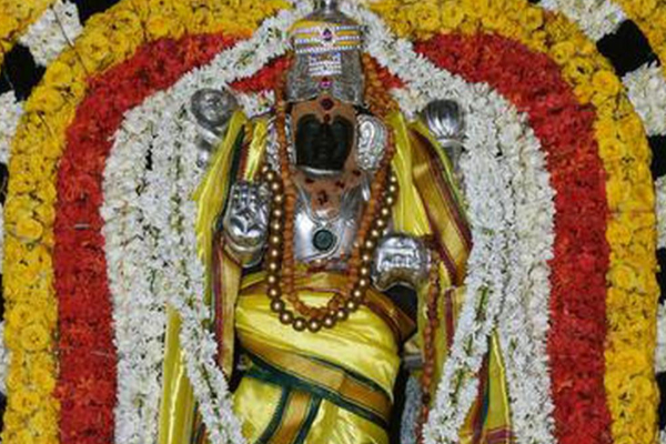 வாழ்க்கையில் வெற்றிகள் பெற வேண்டுமா- வியாழக்கிழமை இவரை பற்றிக்கொள்ளுங்கள் | Worshiping Guru Bagavan On Thursday In Tamil