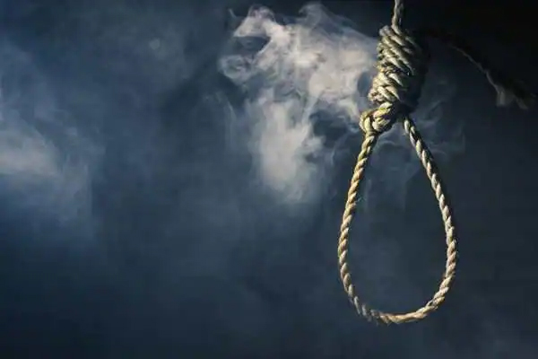 மகளின் கரங்களில் தாய்க்கு தூக்கு தண்டனை | Mother Hanged In Daughters Arms
