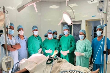 வெட்டி துண்டாக்கப்பட்ட 21 வயது யுவதியின் கை - பல மணிநேர போராட்டத்தில் வைத்தியர்களுக்கு கிடைத்த வெற்றி