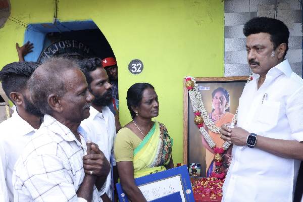 என் மகள் இல்லையே என்ற குறைதான் - பிரியாவின் தந்தை பேட்டி | Football Player Priyas Father Press Meet என் மகள் இல்லையே என்ற குறைதான் - பிரியாவின் தந்தை பேட்டி | Football Player Priyas Father Press Meet