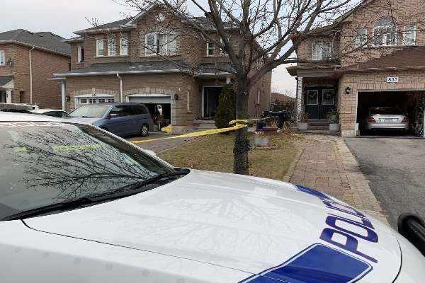 கனடாவில் வீடொன்றில் ஏற்பட்ட தீ விபத்தில் இருவர் பலி! | Two People Died In A Fire House In Canada