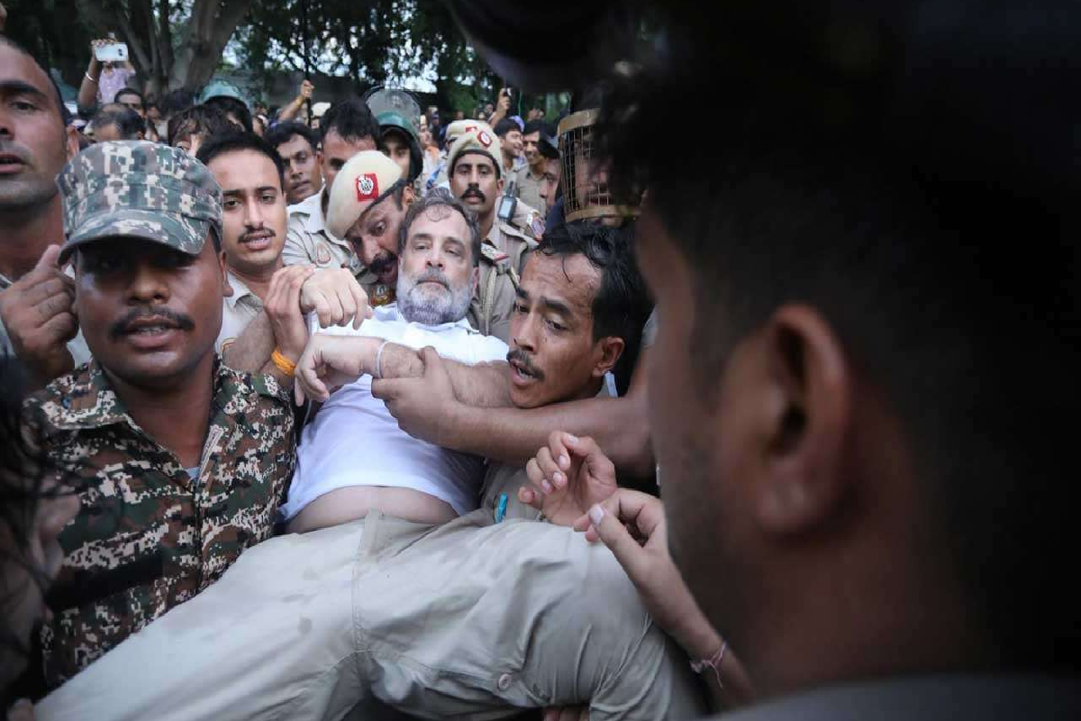 இந்திய எதிர்க்கட்சித் தலைவர் ராகுல் காந்தி கைது | Indian Opposition Leader Rahul Gandhi Arrested இந்திய எதிர்க்கட்சித் தலைவர் ராகுல் காந்தி கைது | Indian Opposition Leader Rahul Gandhi Arrested