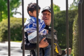 வெள்ளை மாளிகை வளாகத்தில் நடந்த எதிர்பாராத சம்பவம்! இரகசிய சேவை அதிகாரிகள் அதிர்ச்சி