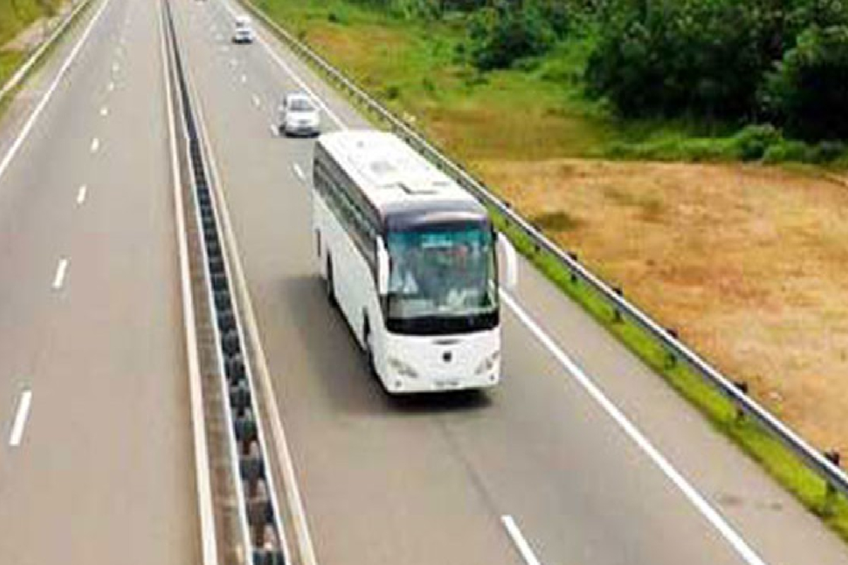 சித்திரை புத்தாண்டை முன்னிட்டு அதிவேக வீதி ஊடாக விசேட சேவைகள் | Chithirai New Year Special Bus Kandy And Galle