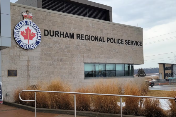 கனடாவில் திருட்டுச் சம்பவங்களுடன் தொடர்புடைய 64 பேர் அதிரடி கைது | 64 Arrested 155 Charges Laid During Retail Theft கனடாவில் திருட்டுச் சம்பவங்களுடன் தொடர்புடைய 64 பேர் அதிரடி கைது | 64 Arrested 155 Charges Laid During Retail Theft