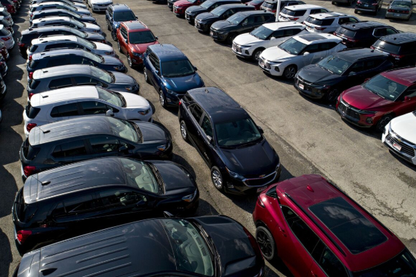 இலங்கையில் குறைந்தது வாகனங்கள் விலை! | Vehicle Prices Drop In Sri Lanka