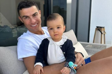 அப்பா உன்னை எப்போதும் காதலிக்கிறேன்! ரொனால்டோவின் நெகிழ்ச்சி பதிவு