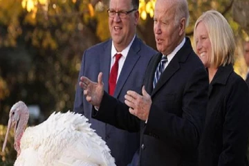 வான் கோழிகளுக்கு பொதுமன்னிப்பு வழங்கிய அமெரிக்க ஜனாதிபதி