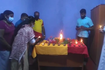 கடும் கெடுபிடிகளுக்கு மத்தியில் மன்னாரில் மாவீரர் தின நினைவேந்தல் ( படங்கள்)