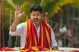 விஜய் கொடுத்த ரூ.20 லட்சத்தை திருப்பி கொடுத்த பெண்