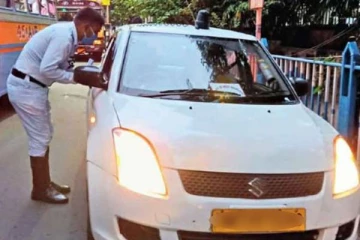 அதிகாரத்தை பயன்படுத்தி அரச அதிகாரிகள் மேற்கொண்ட செயல்: சிக்கிய வாகனங்கள்