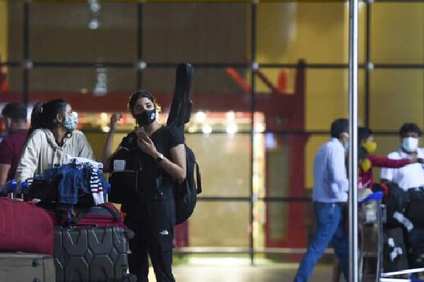 சர்வதேச பயணிகளுக்கு கொரோனா வழிகாட்டுதல்களை வெளியிட்ட மத்திய அரசு | Government Has Issued Travelers On Corona