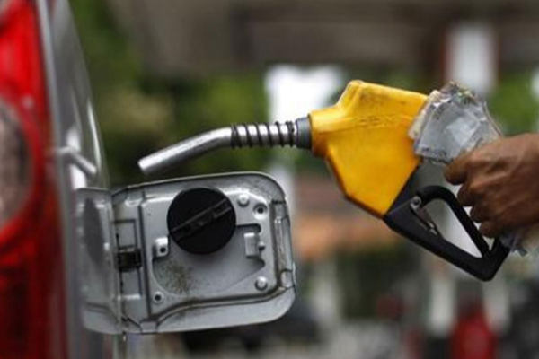 எரிபொருள் விலை திருத்தம் குறித்து வெளியான மகிழ்ச்சி செய்தி | Fuel Price Decreased Fuel Price Sri Lanka எரிபொருள் விலை திருத்தம் குறித்து வெளியான மகிழ்ச்சி செய்தி | Fuel Price Decreased Fuel Price Sri Lanka