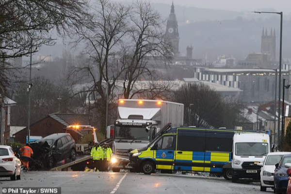 road-crash-in-bolton-uk-four-killed