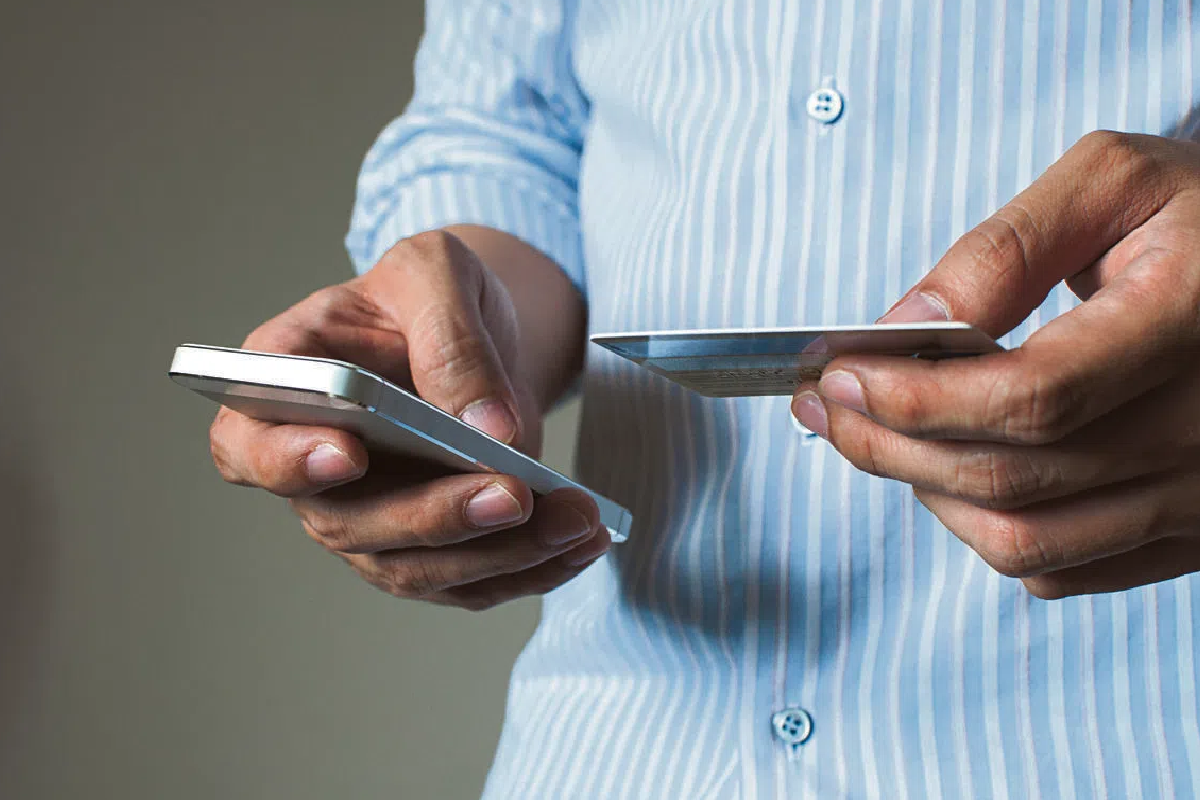 பண்டிகைக் காலங்களில் இணைய மோசடி குறித்து எச்சரிக்கை ; மக்களே அவதானம் | Online Scams Spike During Festival Seasons