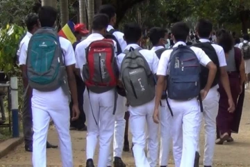 யாழில் நிரந்தரமாக இழுத்து மூடப்பட்ட பாடசாலை!
