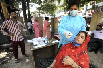 இந்தியாவில் அதிகரிக்கும் கொரோனா தொற்று..ஒரே நாளில் 17 ஆயிரம் பேர் பாதிப்பு..!