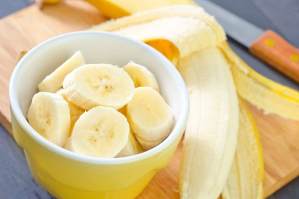 எச்சரிக்கை.... இந்த பிரச்சினை இருப்பவர்கள் மறந்தும் கூட வாழைப்பழத்தை தொட்டுவிடாதீர்கள்! | These People Should Not Eat Banana Even By Mistake