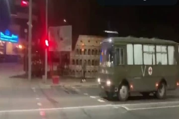 இரவோடு இரவாக போரில் உயிரிழந்த வீரர்களின் எண்ணிக்கையை மறைக்க போராடும் ரஷ்யா (VIDEO)