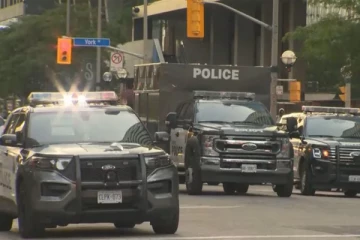 கனடாவில் இளைஞர் ஒருவர் சுட்டுக்கொலை - தமிழர் கைது