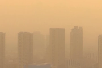 சீனாவிற்கு வருகின்ற அடுத்த ஆபத்து.. புகையால் மூடிய தலைநகரம்!