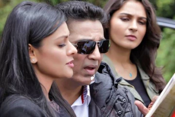 இது தப்பு இல்லை-யாம்? 10 வருடங்களுக்கு முன் இரு நடிகைகளுடன் கமல் ஹாசன்! புகைப்படத்தை பகிர்ந்த ஆண்ட்ரியா