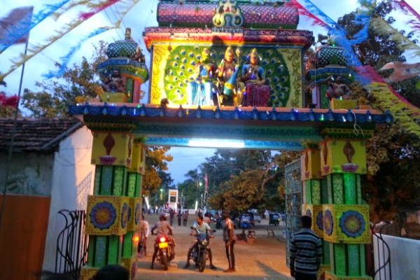 பிரபல முருகன் ஆலயத்தில் இடம்பெற்ற மோசமான சம்பவம்; பெண் கைது | Woman Arrested For Stealing From Mandoor Murugan