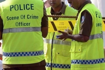 உடலில் தீ வைத்துக் கொண்டு மனைவியை கட்டிபிடித்து கொலை செய்த கணவர்