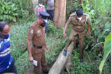 காயங்களுடன் உயர்தர மாணவன் கிணற்றிலிருந்து சடலமாக மீட்பு (படங்கள்)