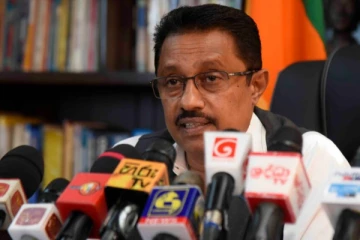 பொலிஸாரால் சீல் வைக்கப்பட்டது ஜனக்க ரத்நாயக்கவின் காரியாலயம்