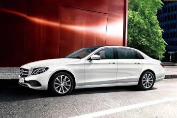 2025-ம் ஆண்டில் இந்தியாவில் அதிகம் விற்பனையாகும் டாப் 5 சொகுசு கார் நிறுவனங்கள்