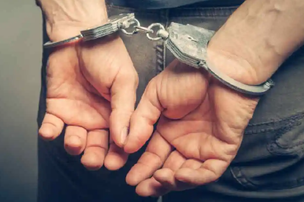 இலங்கையில் மனைவியை கொல்ல முயன்ற ஐரோப்பிய கணவன்; பொலிஸில் சரணடைந்த பெண் | European Husband Tries To Kill Wife In Sri Lanka