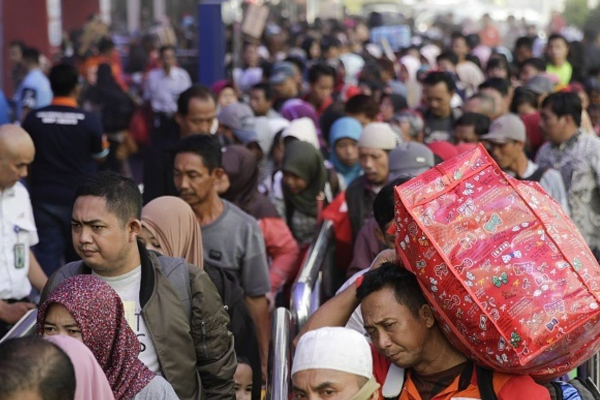 திருமணம் கடந்த தகாத உறவுக்கு தடை.. மீறினால்? அரசு அதிரடி! | Indonesia Set To Punish Sex Before Marriage