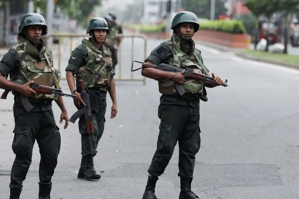 வடக்கு கிழக்கில் தமிழர்களின் வாக்குகளுக்காக இராணுவத்தைப் பலவீனப்படுத்த முயற்சி! சரத் பொன்சேகா சீற்றம் | Srilanka Army Camb North East Province Tamils