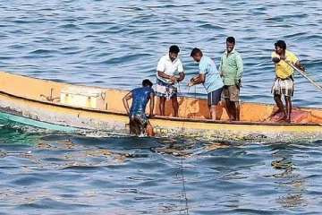 இலங்கை கடற்பரப்பினுள் கைது செய்யப்பட்ட இந்திய கடற்தொழிலாளர்களுக்கு விளக்கமறியல்!